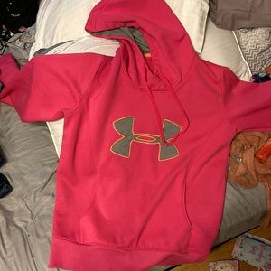 Under armor hoodie size medium